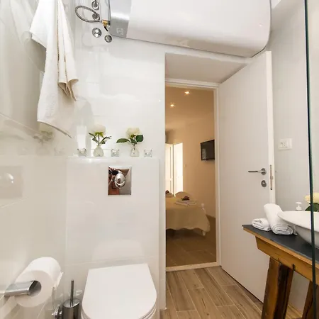 Apartment Finest Ii